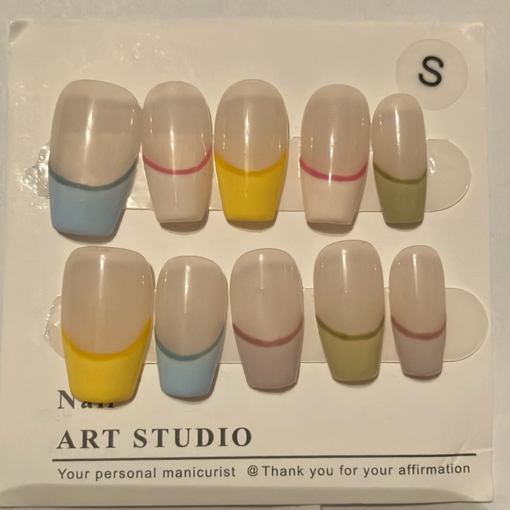 ❤️ Colorful French Tip Press-On Nails